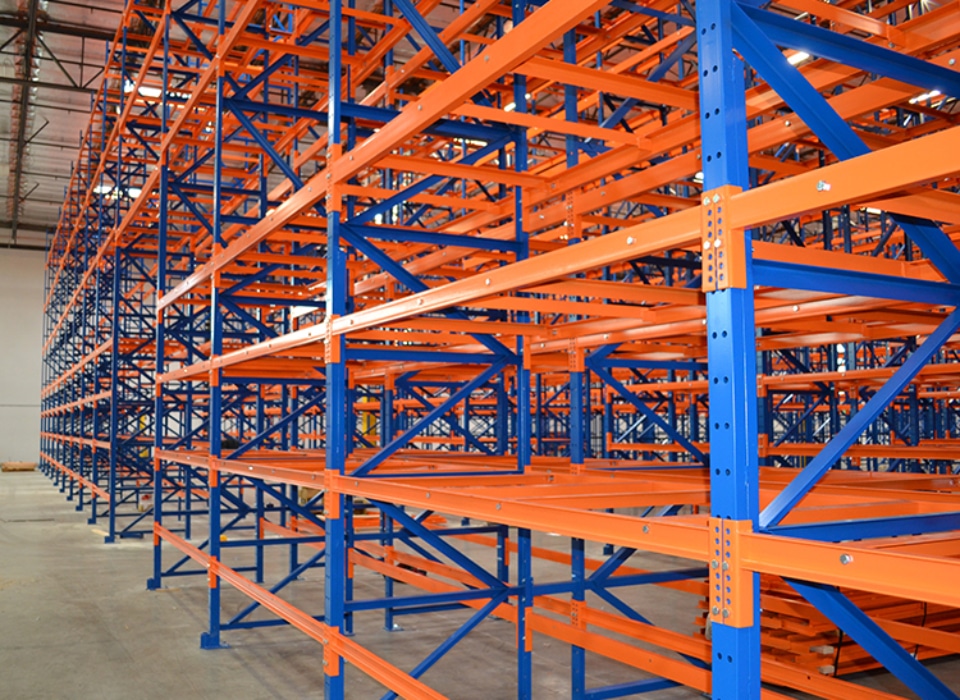 Structural pallet racking for cold storage